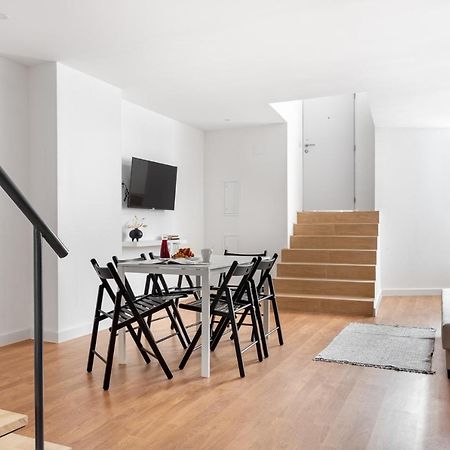 Altido Stylish 2-Level Flats Near Ajuda Palace Лісабон Екстер'єр фото